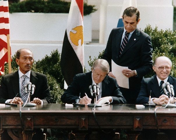 توقيع معاهدة كامب ديفيد عام 1979